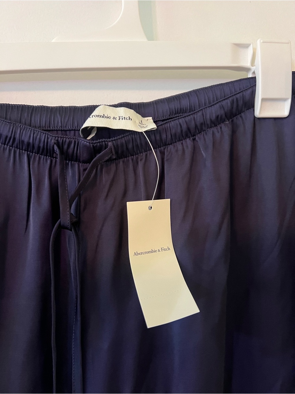 NWT Abercrombie Navy Pull-On Satin Pants with Drawstring - Picture 3 of 5